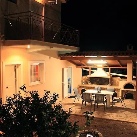 בית נופש John's House 1 *